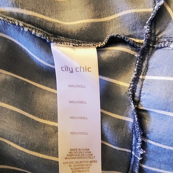 CITY CHIC WOMEN'S BLUE/WHITE PEN STRIPES RUFFLE FAUX WRAP DRESS SIZE L/20 - Picture 8 of 12